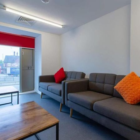 Paradise Village Coventry Bagian luar foto