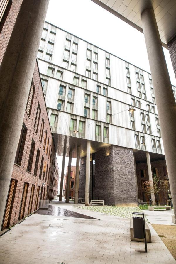 Paradise Village Coventry Bagian luar foto